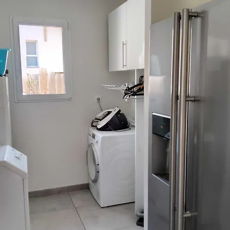 House For 8 With Private Pool 度假居 莱昂