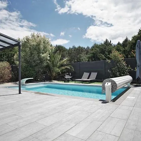 度假居 House For 8 With Private Pool 莱昂