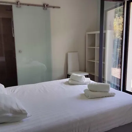 House For 8 With Private Pool *