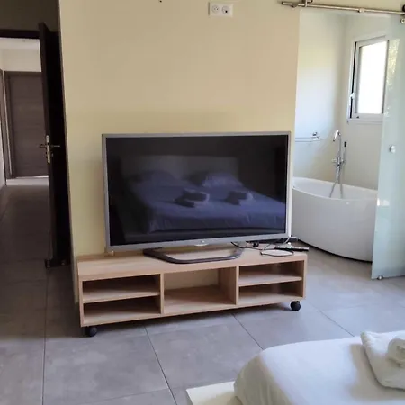 度假居 House For 8 With Private Pool