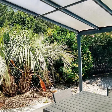 House For 8 With Private Pool 度假居 *